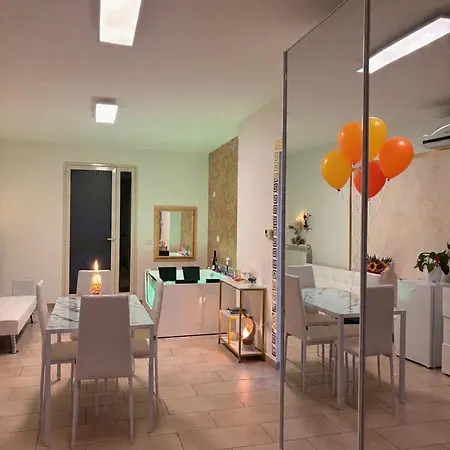 Holiday home Royal Luxury Casamassella